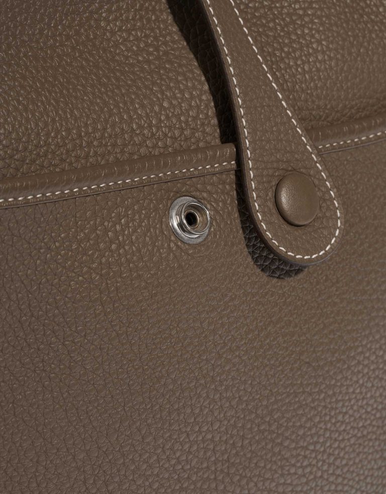 Pre-owned Hermès bag Evelyne 29 Taurillon Clemence Etoupe Brown, Grey Closing System | Sell your designer bag on Saclab.com