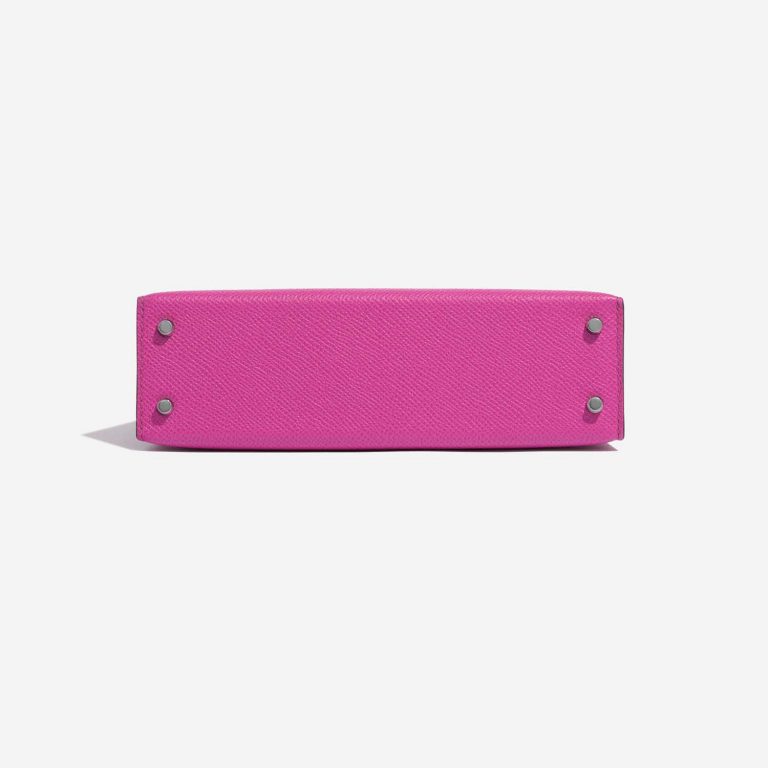 Pre-owned Hermès bag Kelly Mini Epsom Magnolia Pink Bottom | Sell your designer bag on Saclab.com