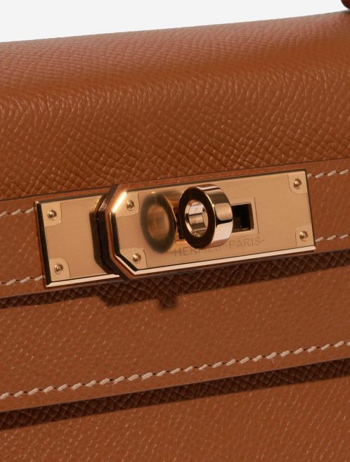 Pre-owned Hermès bag Kelly HSS 28 Epsom Gold / Bleu Glacier Brown Closing System | Sell your designer bag on Saclab.com