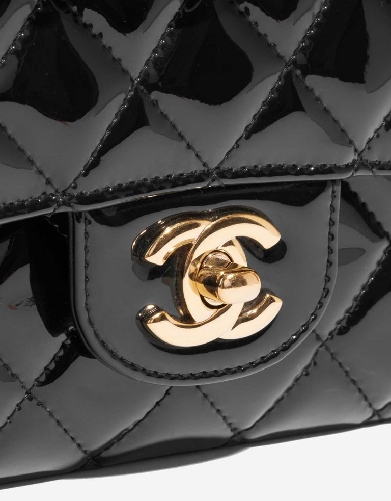 Pre-owned Chanel bag Timeless Medium Patent Leather Black Black Closing System | Sell your designer bag on Saclab.com