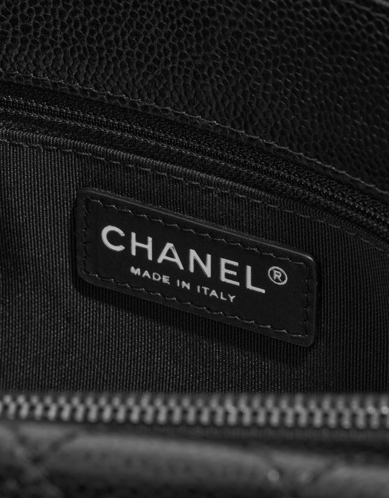 Pre-owned Chanel bag Shopping Tote GST Caviar Black Black Logo | Sell your designer bag on Saclab.com