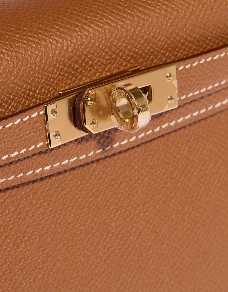 Pre-owned Hermès bag Kelly Mini Gold Closing System | Sell your designer bag on Saclab.com