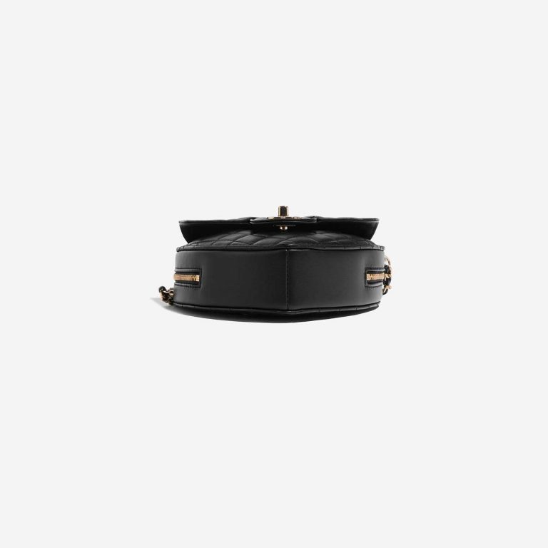 Pre-owned Chanel bag TimelessHeart Medium Black Bottom | Sell your designer bag on Saclab.com