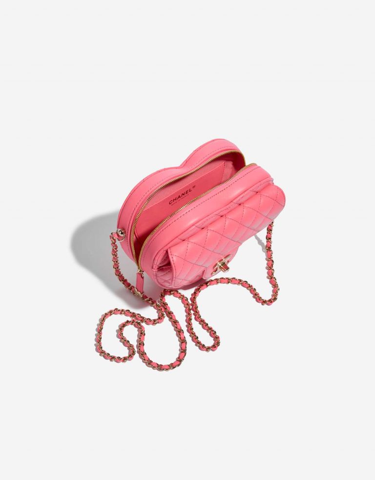 Chanel TimelessHeart Medium Pink Inside  | Sell your designer bag on Saclab.com