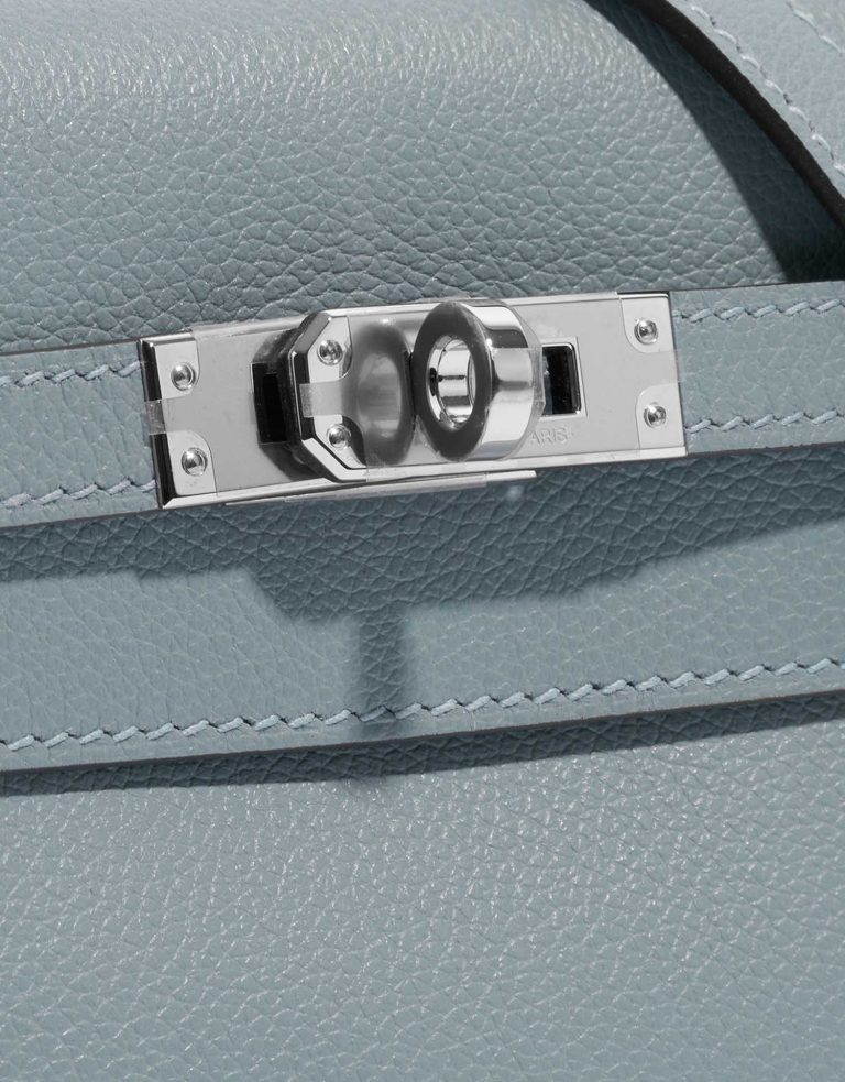 Pre-owned Hermès bag Kelly Danse BlueLin Closing System | Sell your designer bag on Saclab.com