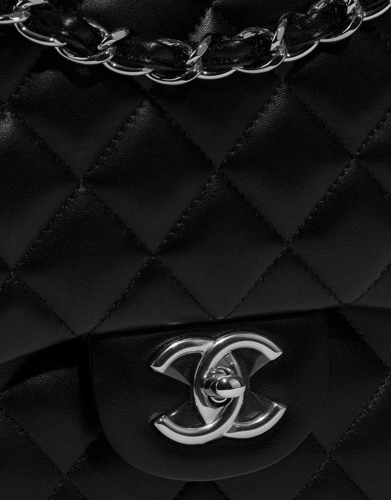Pre-owned Chanel bag Timeless Maxi Black Closing System | Sell your designer bag on Saclab.com