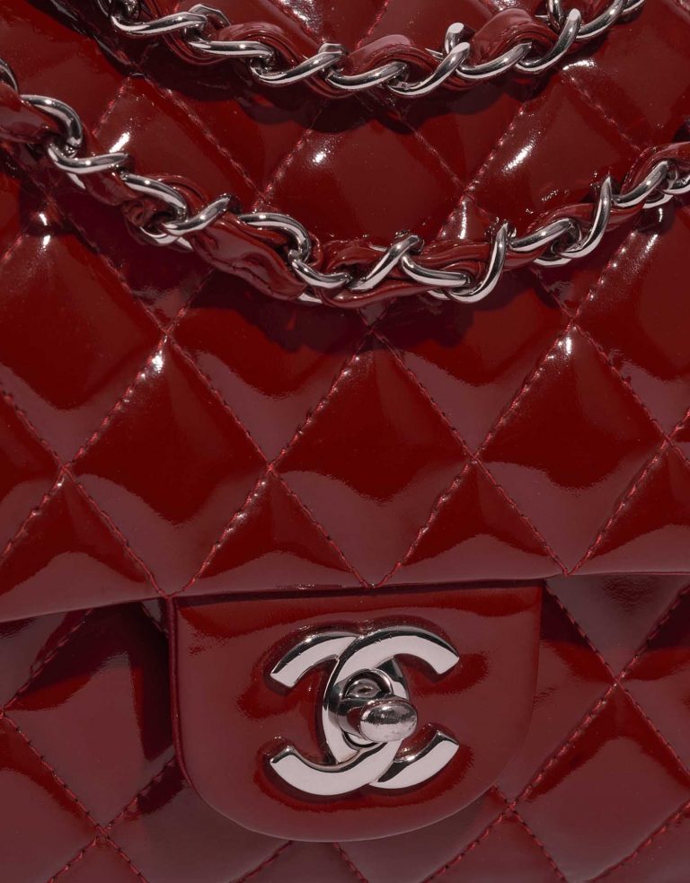 Chanel Timeless Medium Red Closing System  | Sell your designer bag on Saclab.com