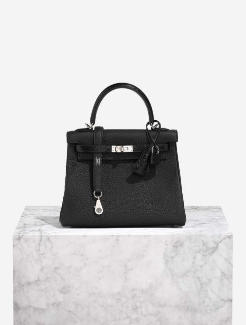 Hermès KellyTouch 25 Black Front  | Sell your designer bag on Saclab.com