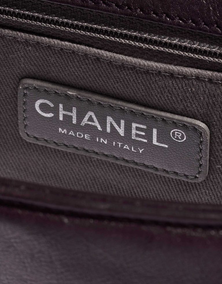 Pre-owned Chanel bag Boy Old Medium Calf Aubergine Violet Logo | Sell your designer bag on Saclab.com