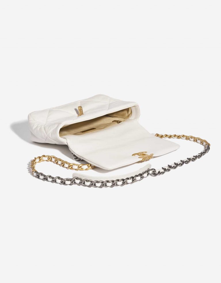 Chanel 19 FlapBag Cream Inside  | Sell your designer bag on Saclab.com