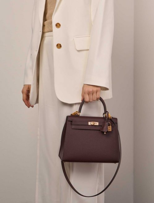 Hermès Kelly 25 RougeSellier Sizes Worn | Sell your designer bag on Saclab.com