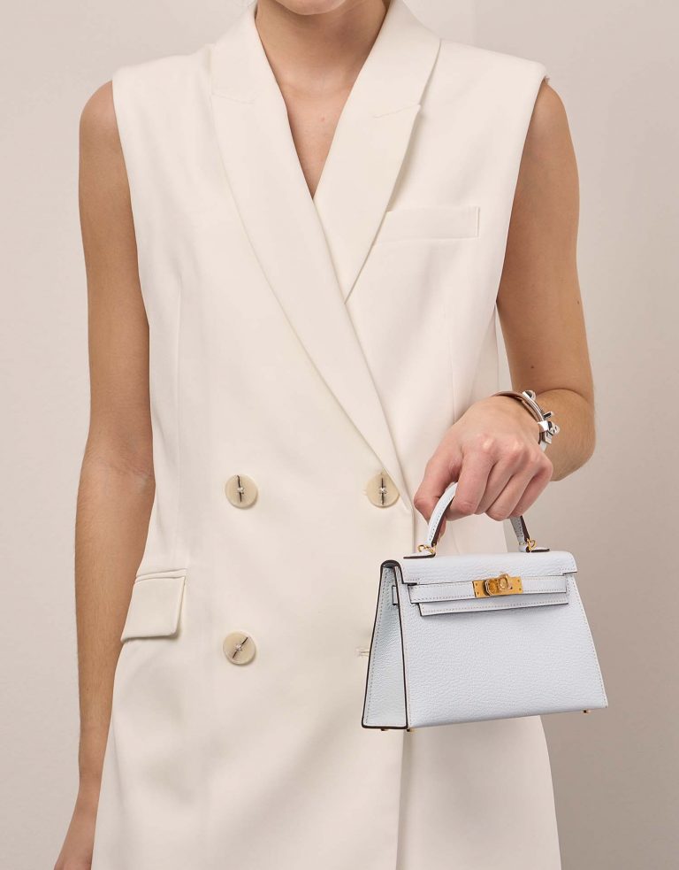 Hermès Kelly Mini BleuBrume Sizes Worn | Sell your designer bag on Saclab.com