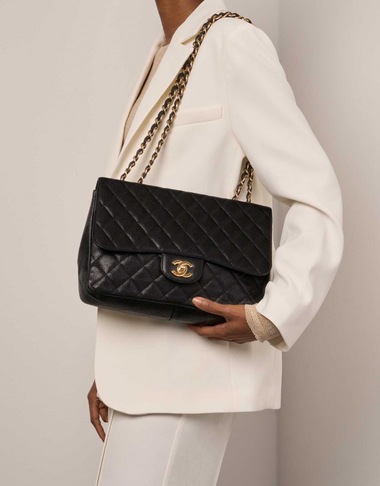 Chanel Timeless Jumbo Black Sizes Worn | Sell your designer bag on Saclab.com