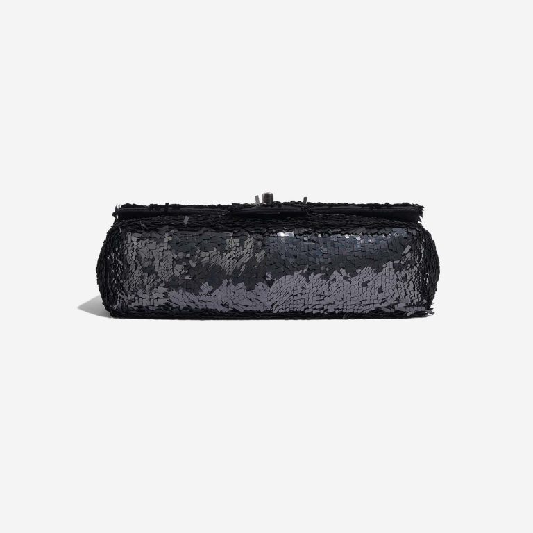 Chanel Timeless Medium DarkBlue Bottom  | Sell your designer bag on Saclab.com