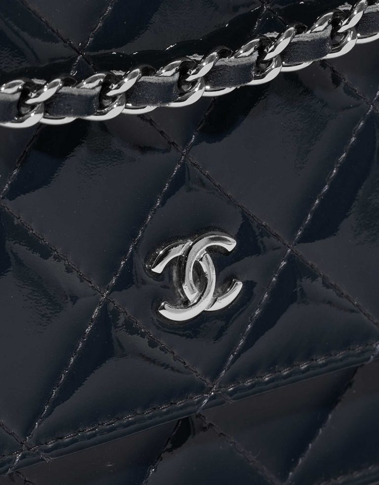 Chanel Timeless WOC DarkBlue Closing System  | Sell your designer bag on Saclab.com