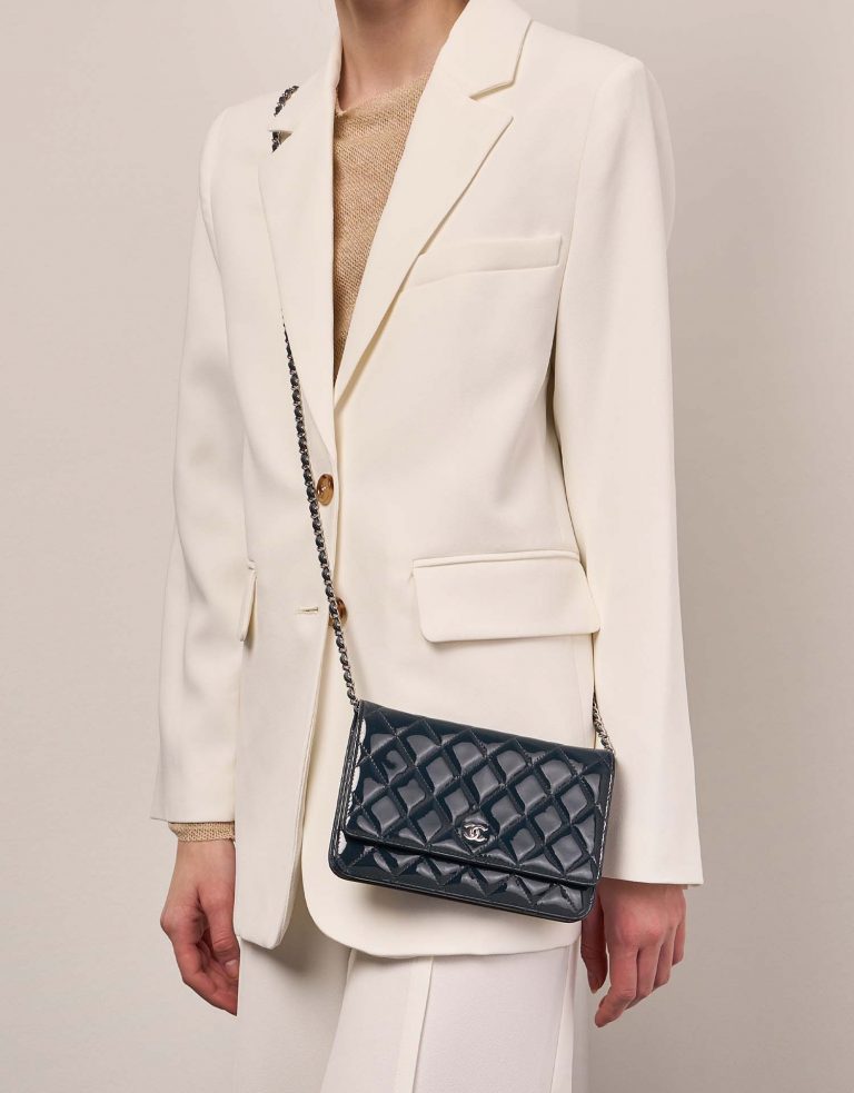 Chanel Timeless WOC DarkBlue Sizes Worn | Sell your designer bag on Saclab.com