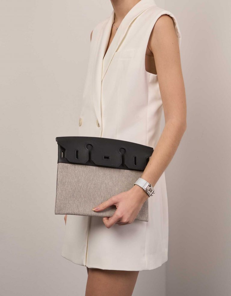 Hermès Birkin3in1 30 Black-Ecru Sizes Worn| Sell your designer bag on Saclab.com