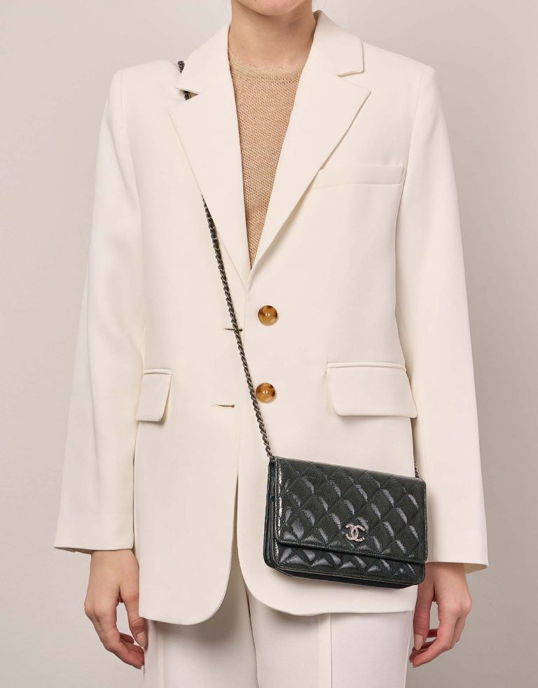 Chanel Timeless WOC Emerald Sizes Worn | Sell your designer bag on Saclab.com