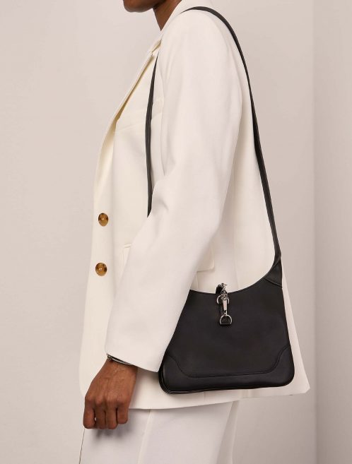 Hermès Trim 24 Black Sizes Worn | Sell your designer bag on Saclab.com