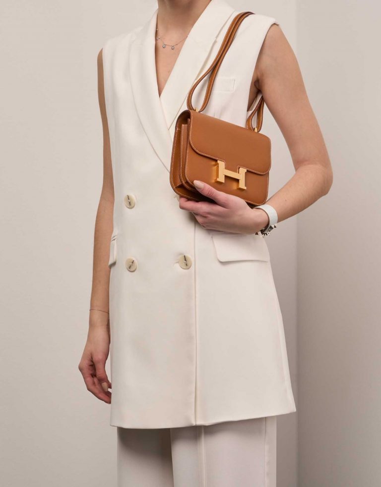 Hermès Constance 18 Gold Sizes Worn | Sell your designer bag on Saclab.com