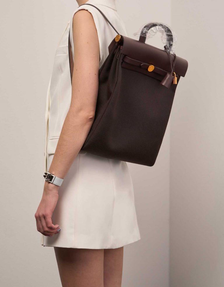 Hermès Herbag Backpack Ebène Sizes Worn | Sell your designer bag on Saclab.com