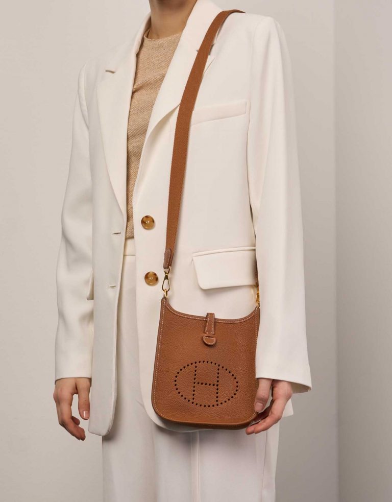 Hermès Evelyne 16 Gold Sizes Worn | Sell your designer bag on Saclab.com