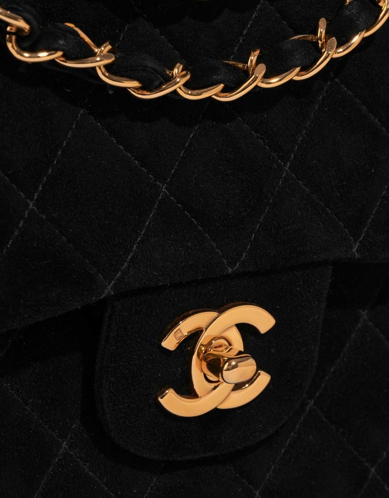 Chanel Timeless Medium Black Closing System  | Sell your designer bag on Saclab.com