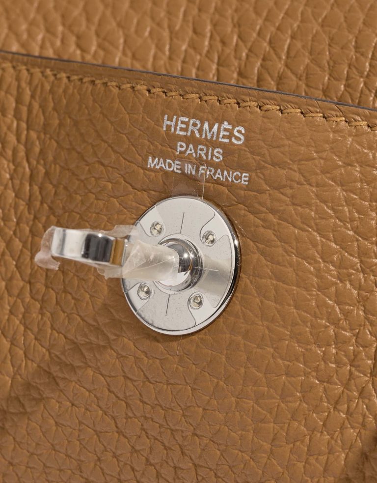 Hermès Lindy Mini Biscuit Logo  | Sell your designer bag on Saclab.com