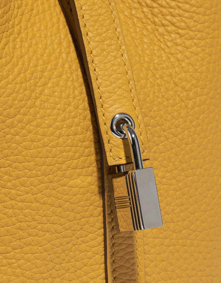 Hermès Picotin 18 JauneAmbre-Celeste Closing System  | Sell your designer bag on Saclab.com
