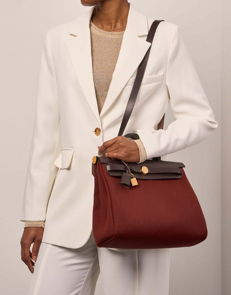 Hermès Herbag 31 RougeH-Ebene Sizes Worn | Sell your designer bag on Saclab.com