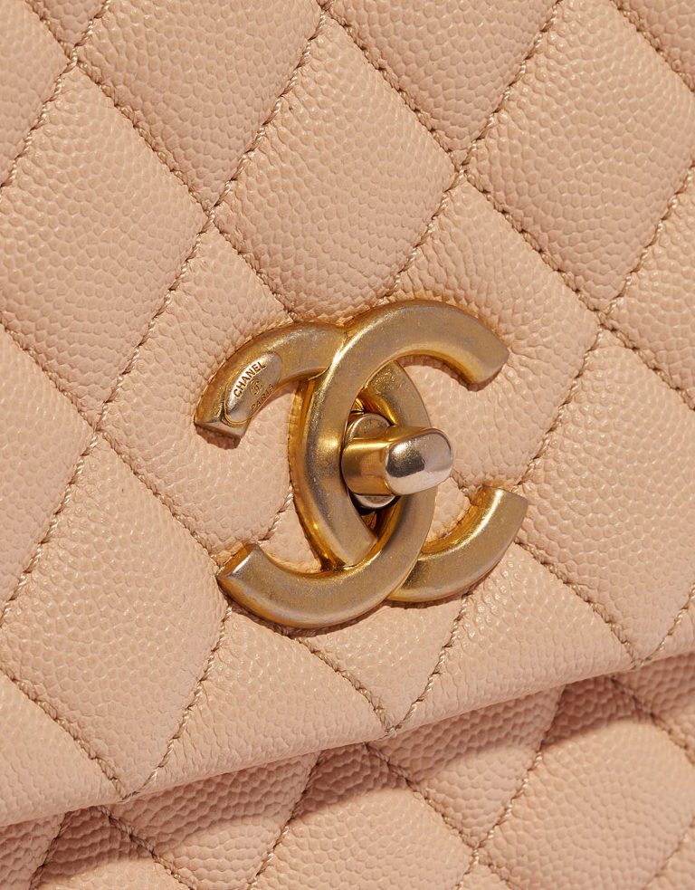 Chanel TimelessHandle Medium Beige Closing System  | Sell your designer bag on Saclab.com