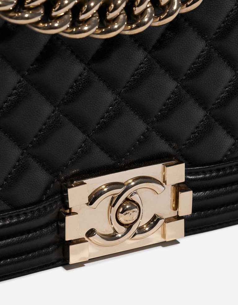 Chanel Boy OldMedium Black Closing System  | Sell your designer bag on Saclab.com