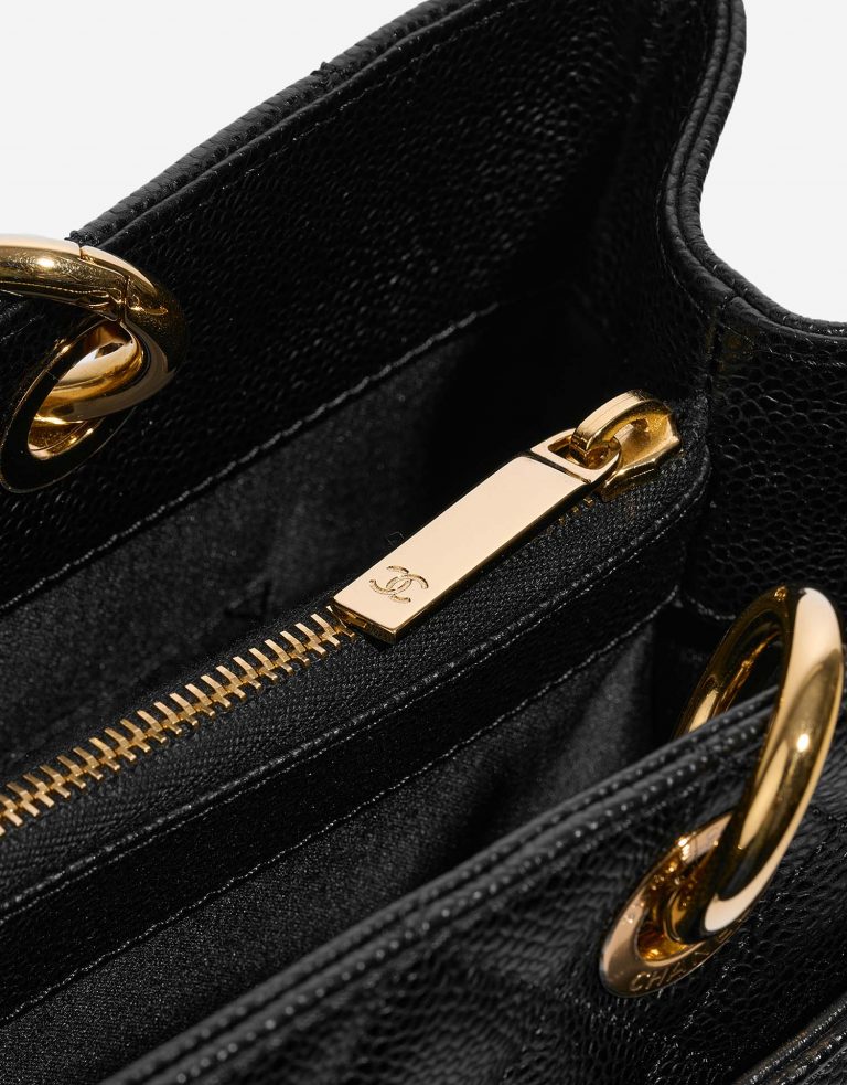 Chanel ShoppingTote OneSize Black Closing System  | Sell your designer bag on Saclab.com