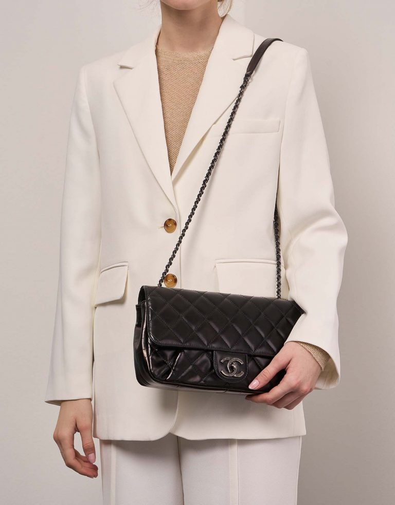 Chanel Timeless Medium Black 1M | Sell your designer bag on Saclab.com