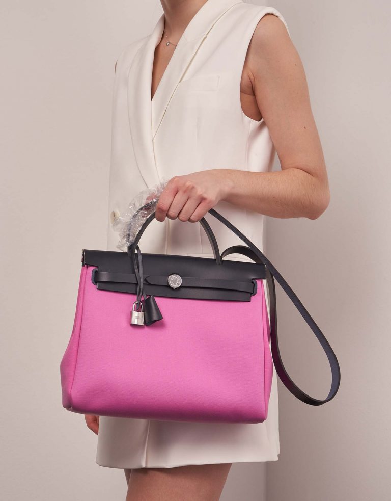 Hermès Herbag 31 RoseBubblegum-Rubis-BlueIndigo 1M | Sell your designer bag on Saclab.com
