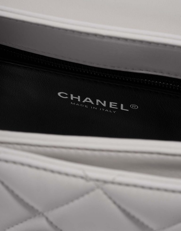 Chanel TrendyCC Medium White Logo  | Sell your designer bag on Saclab.com