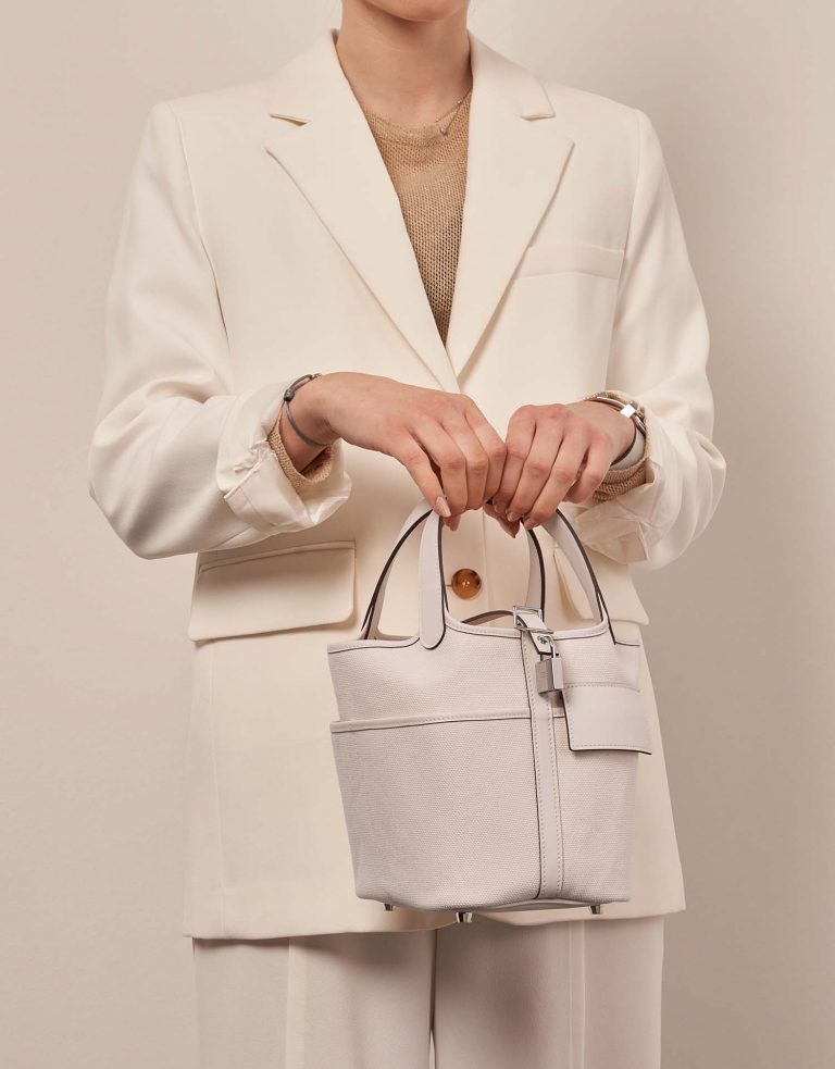 Hermès Picotin 18 Nata-Ecru 1M | Sell your designer bag on Saclab.com