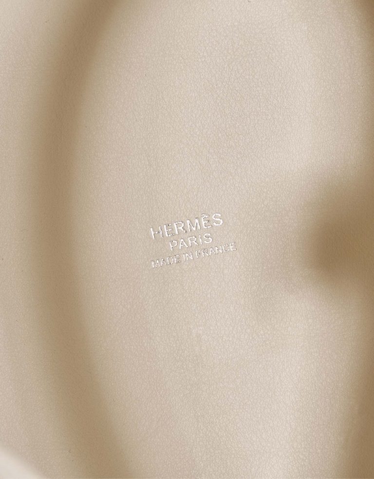 Hermès Picotin 18 Nata-Ecru Logo  | Sell your designer bag on Saclab.com