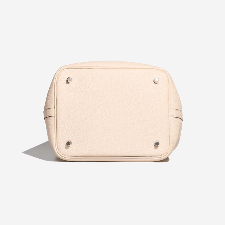 Hermès Picotin 22 Nata-Sesam Bottom  | Sell your designer bag on Saclab.com