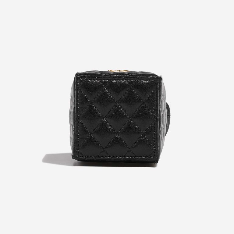 Chanel TimelessDrawstring Black 8BTM S | Sell your designer bag on Saclab.com