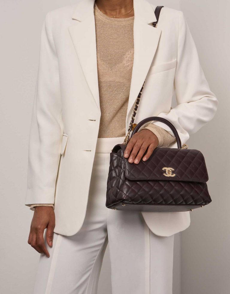 Pre-owned Chanel bag Timeless Handle Medium Caviar Dark Plum Brown, Violet | Sell your designer bag on Saclab.com