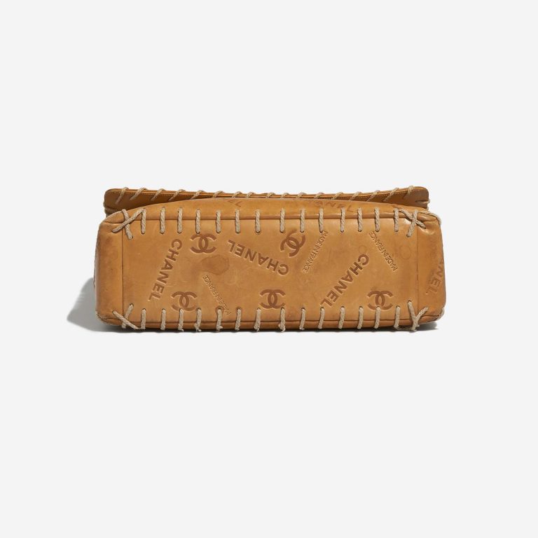 Chanel Timeless Jumbo Natural Bottom  | Sell your designer bag on Saclab.com