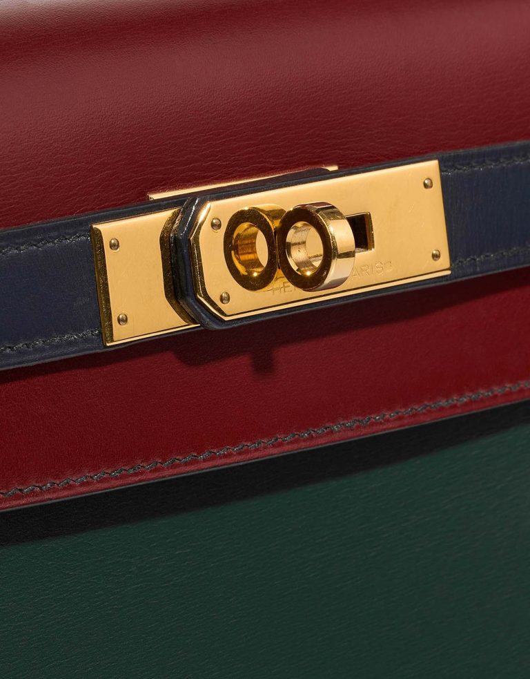 Hermès Kelly 28 VertFonce-RougeH-Indigo Closing System  | Sell your designer bag on Saclab.com