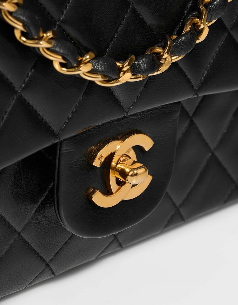 Chanel Timeless Medium Black Closing System  | Sell your designer bag on Saclab.com