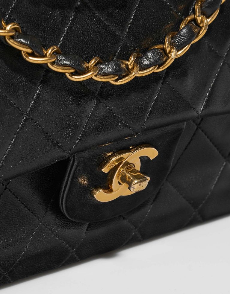 Chanel Timeless Medium Black Closing System  | Sell your designer bag on Saclab.com