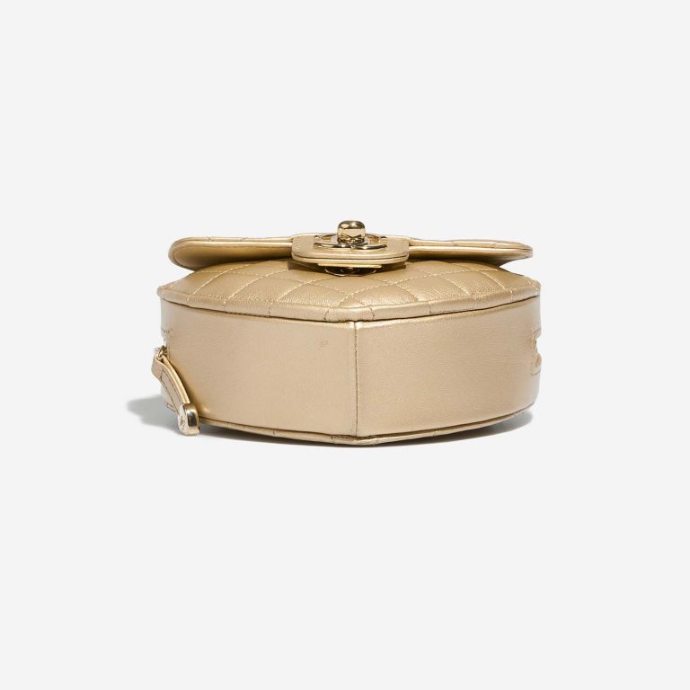 Chanel TimelessHeart Small Gold Bottom  | Sell your designer bag on Saclab.com