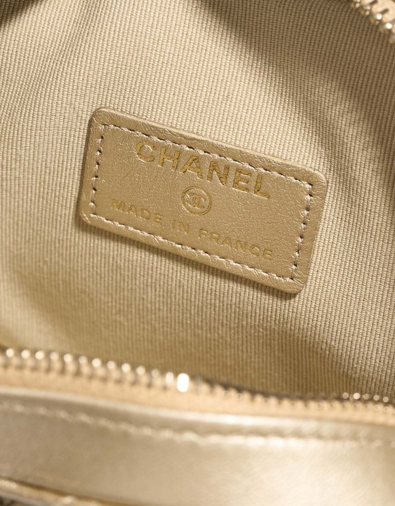 Chanel TimelessHeart Small Gold Logo  | Sell your designer bag on Saclab.com