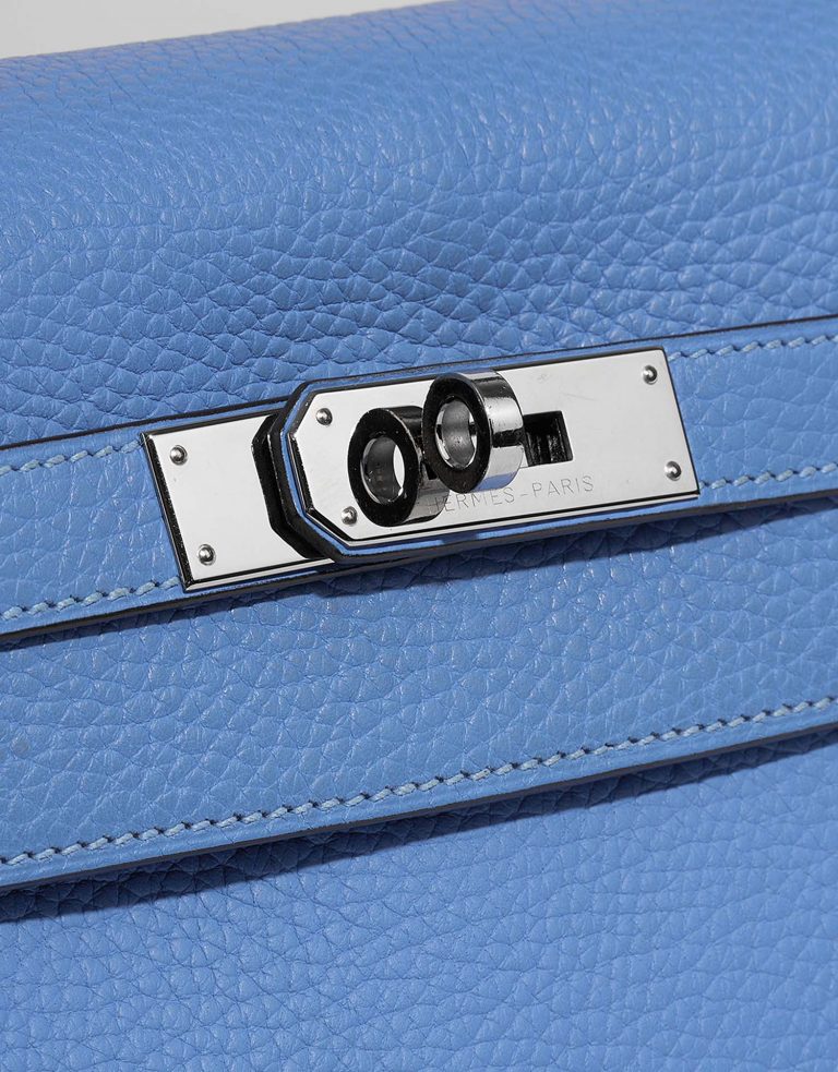 Hermès Kelly 32 BleuParadis Closing System  | Sell your designer bag on Saclab.com