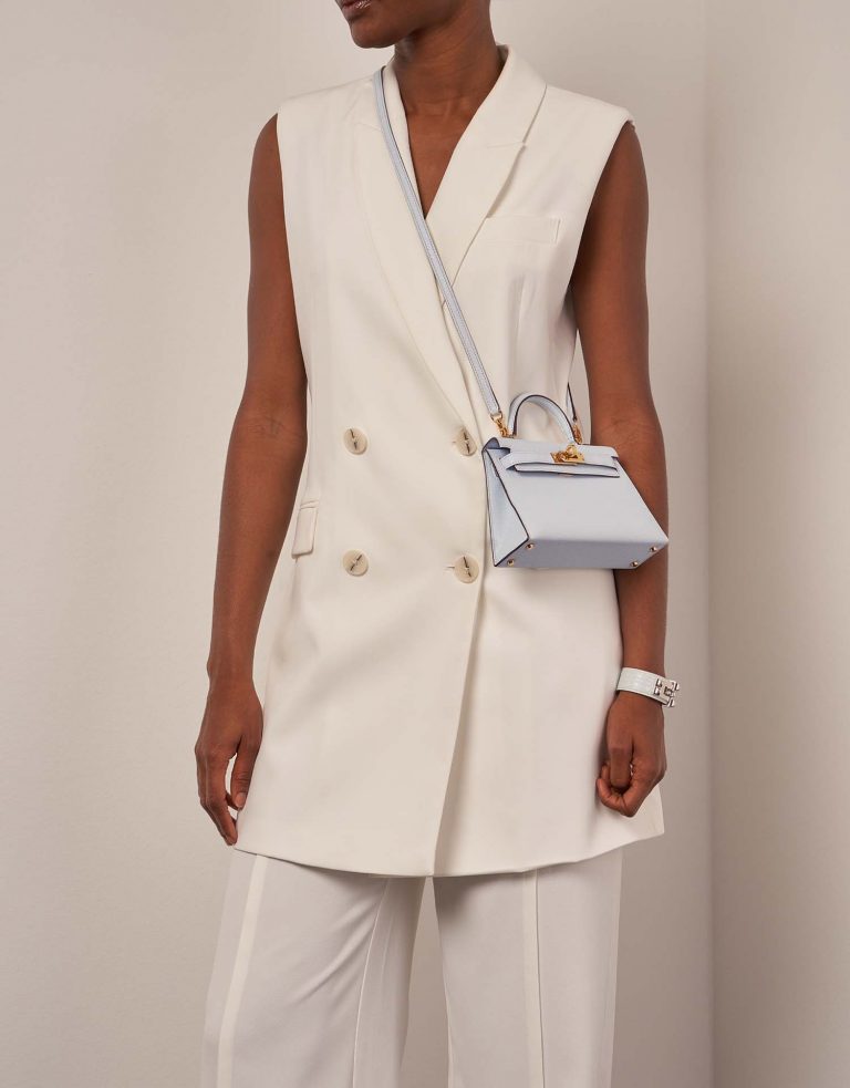 Hermès Kelly Mini BleuBrume Sizes Worn | Sell your designer bag on Saclab.com
