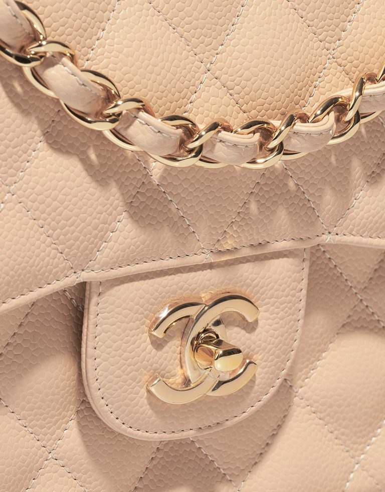 Chanel Timeless Jumbo Beige Closing System  | Sell your designer bag on Saclab.com